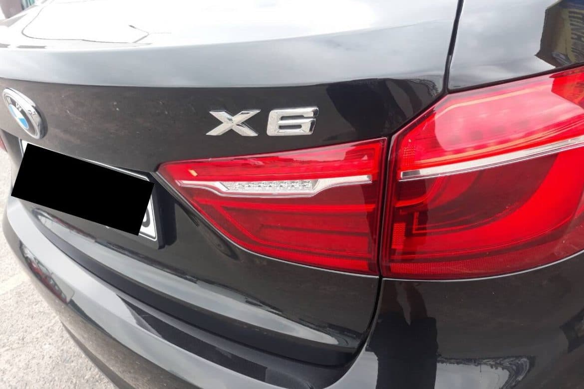 BMW X6 Замена лобового стекла на Saint-Gobain Securit